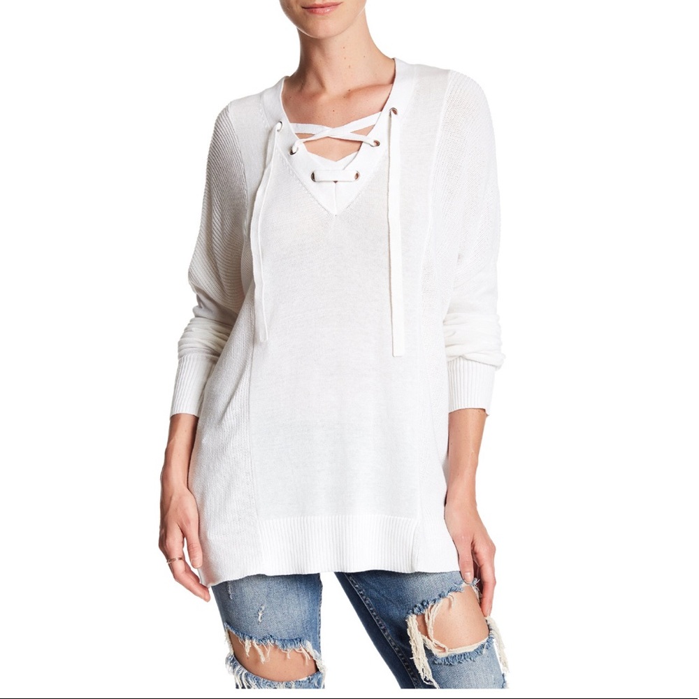 BCBGeneration white lace up tunic sweater